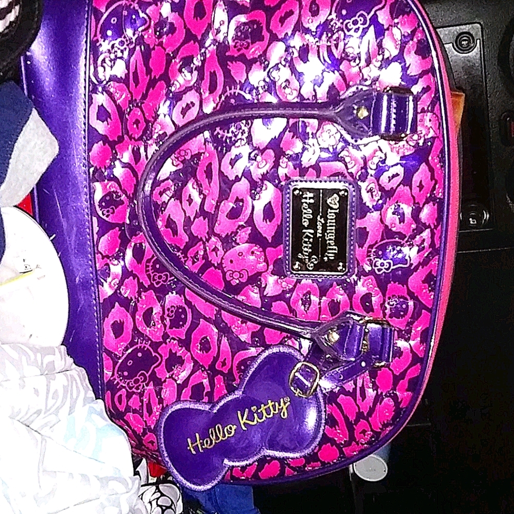 Loungefly Loves Hello Kitty Bowling Purse